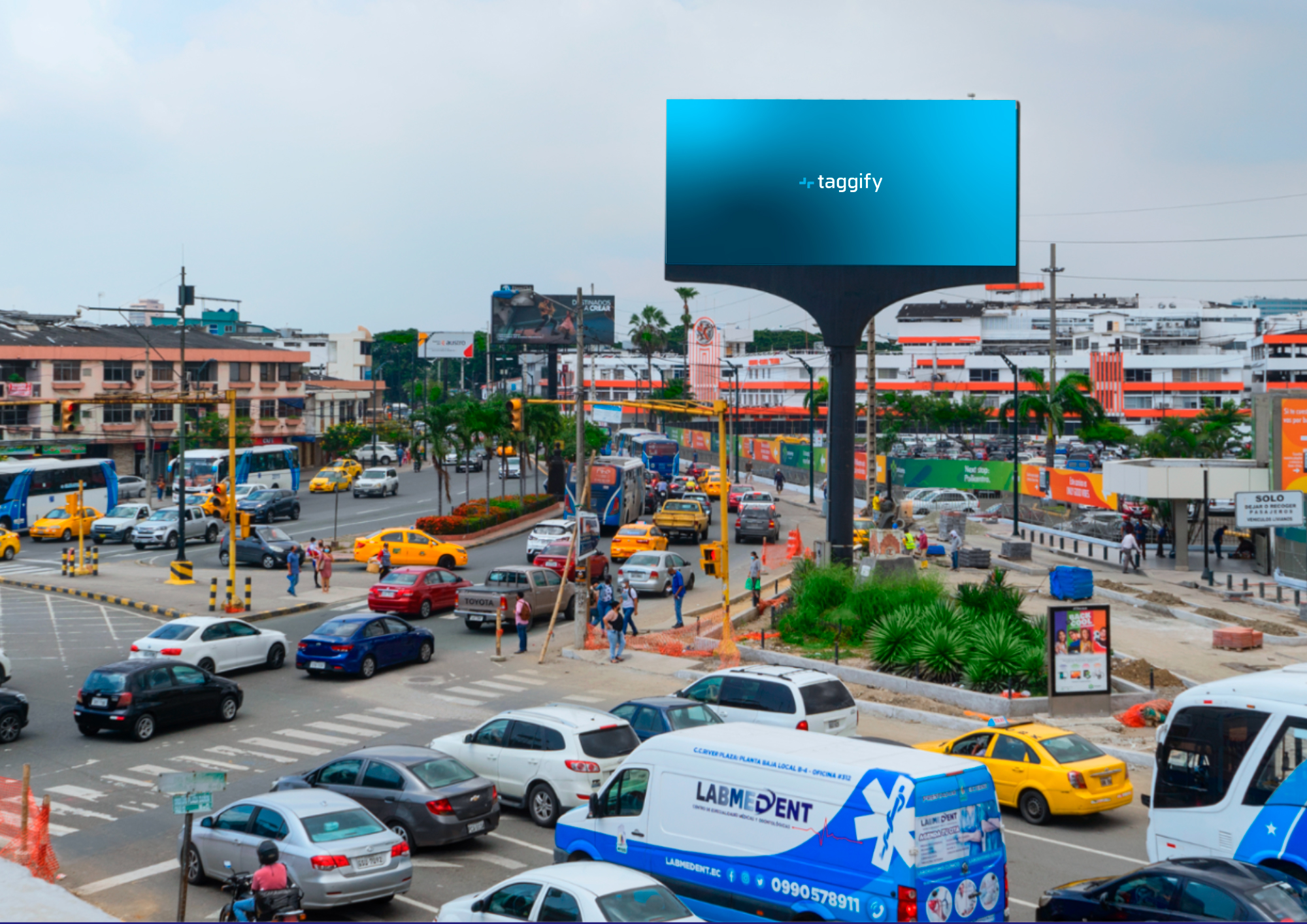 EC - Guayaquil - Ciudadela La FAE - Av Luis Plaza Dañin Y Av San Jorge Frente A San Marino - Guayaquil