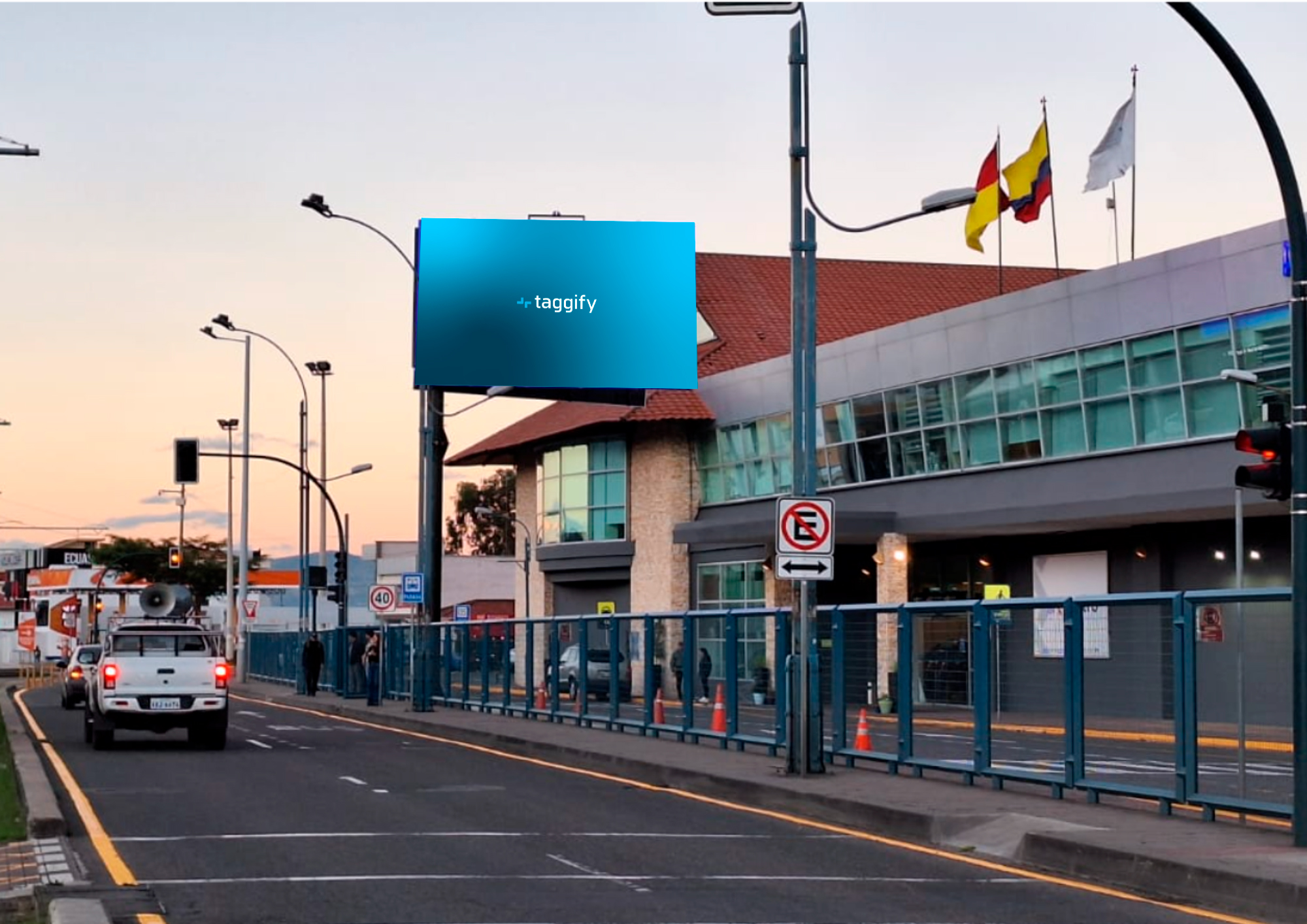 EC - Loja Argelia - Av Espana Ingreso Peatonal Aeropuerto - Loja