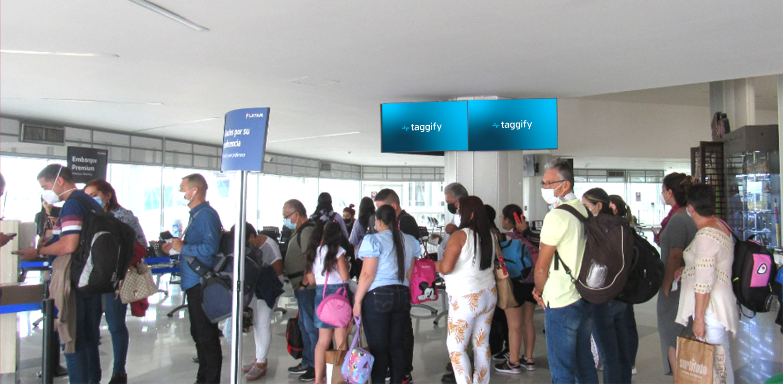 CO - Cali - Aeropuerto - Bonilla Aragon - Muelle 2 - Circuito - 68 Monitores (AirTV) - Medellín