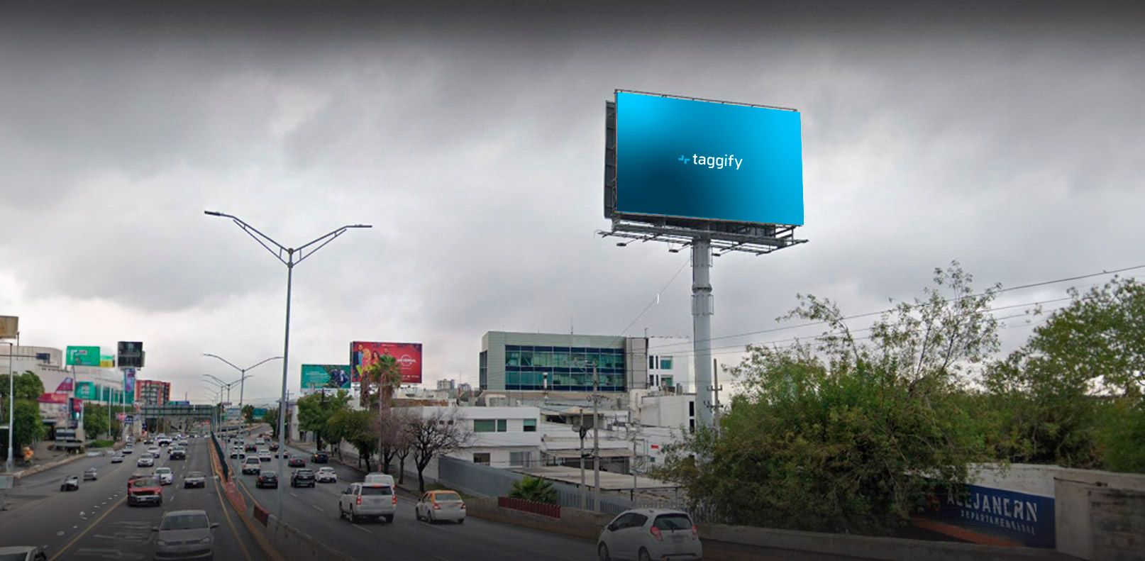 MX - MTY - Av. Eugenio Garza Sada Sur junto a Milenio 2245 - Monterrey