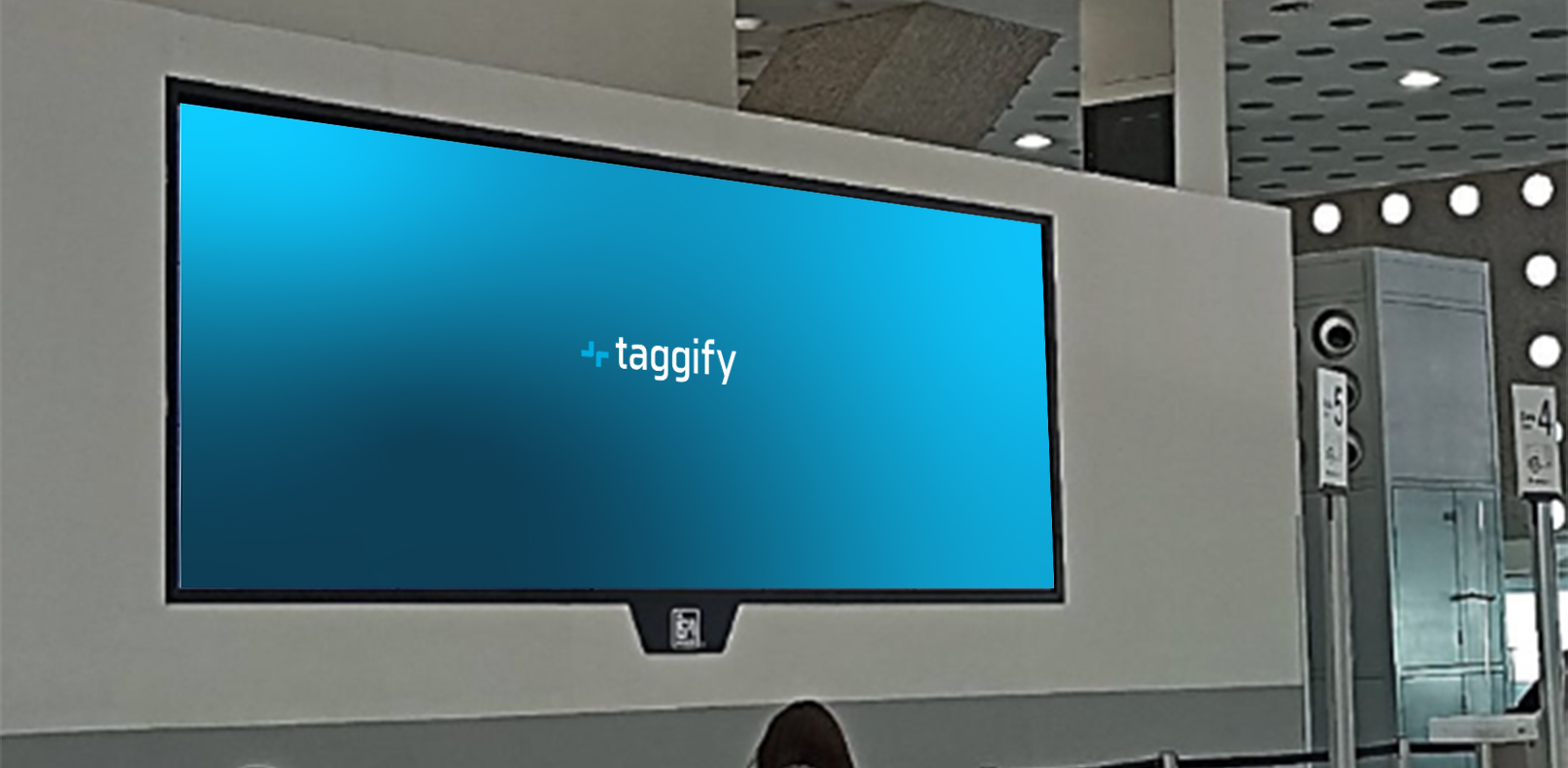 MX - CDMX - Videowall Sala De Ultima Espera Nacional/ Sala 65 2215067 - Mexico City