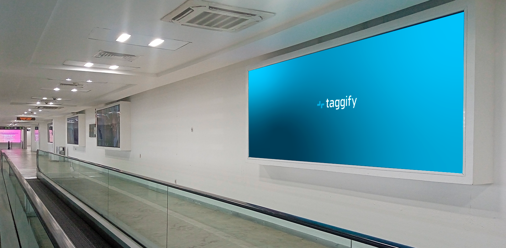 MX - CDMX - Aeropuerto - Venustiano Carranza - Pasillo Conector De Modulo Xi A Migracion - VW 22 - Mexico City