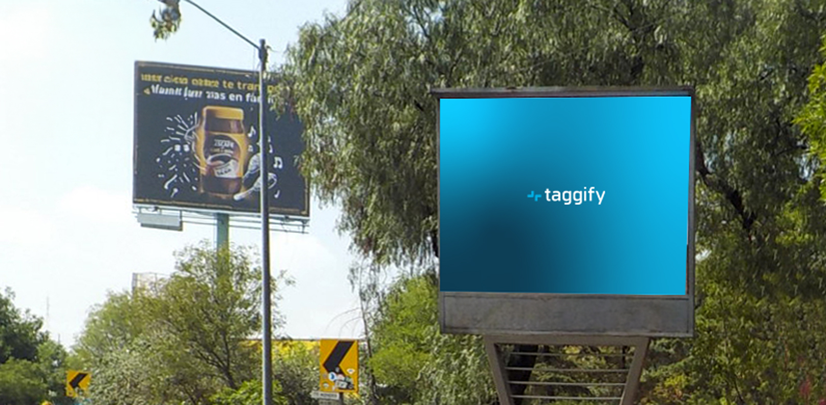 MX - Estado de Mexico - Blvd. Manuel Avila Camacho y Circunvalación Poniente / Fuentes de Satélite - State of Mexico