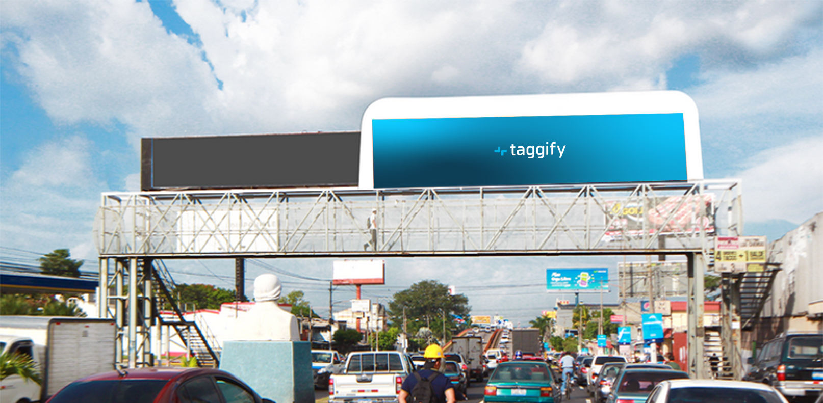 SV - San Salvador - Blvd Los Proceres - Hacia Monumento Hno Lejano - Distrito Municipal 4