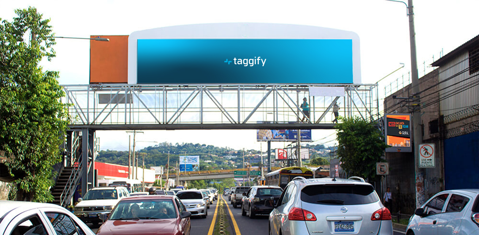 SV - San Salvador - 49 Avenida Sur - Frente a Autocentro - San Salvador