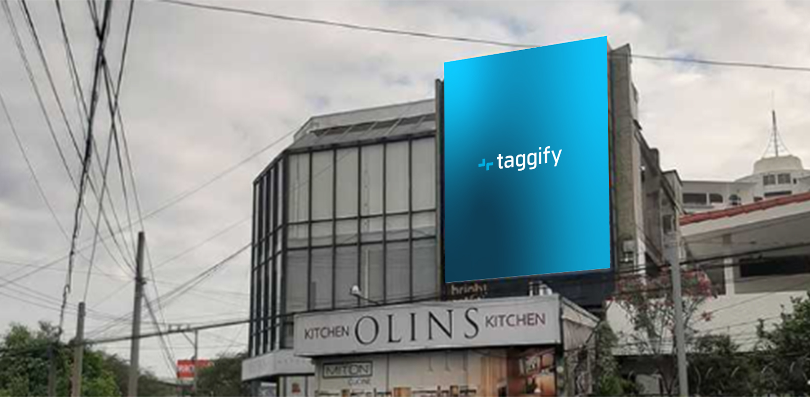 SV - San Salvador - Plaza Cristal entrada a San Benito hacia Zona Rosa - Distrito Municipal 3