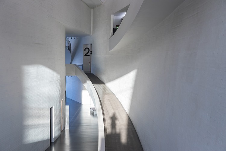 https://s3.us-east-2.amazonaws.com/steven-holl/uploads/press/41aa68ff6412a5e0944d7bfc8c0c29db.jpg https://s3.us-east-2.amazonaws.com/steven-holl/uploads/press/41aa68ff6412a5e0944d7bfc8c0c29db.jpg