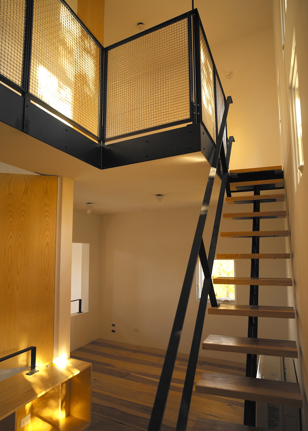 https://s3.us-east-2.amazonaws.com/steven-holl/uploads/projects/project-images/AndyRyan_Nail_20041024NailCollector_ 0114_WV.jpg https://s3.us-east-2.amazonaws.com/steven-holl/uploads/projects/project-images/AndyRyan_Nail_20041024NailCollector_ 0114_WV.jpg