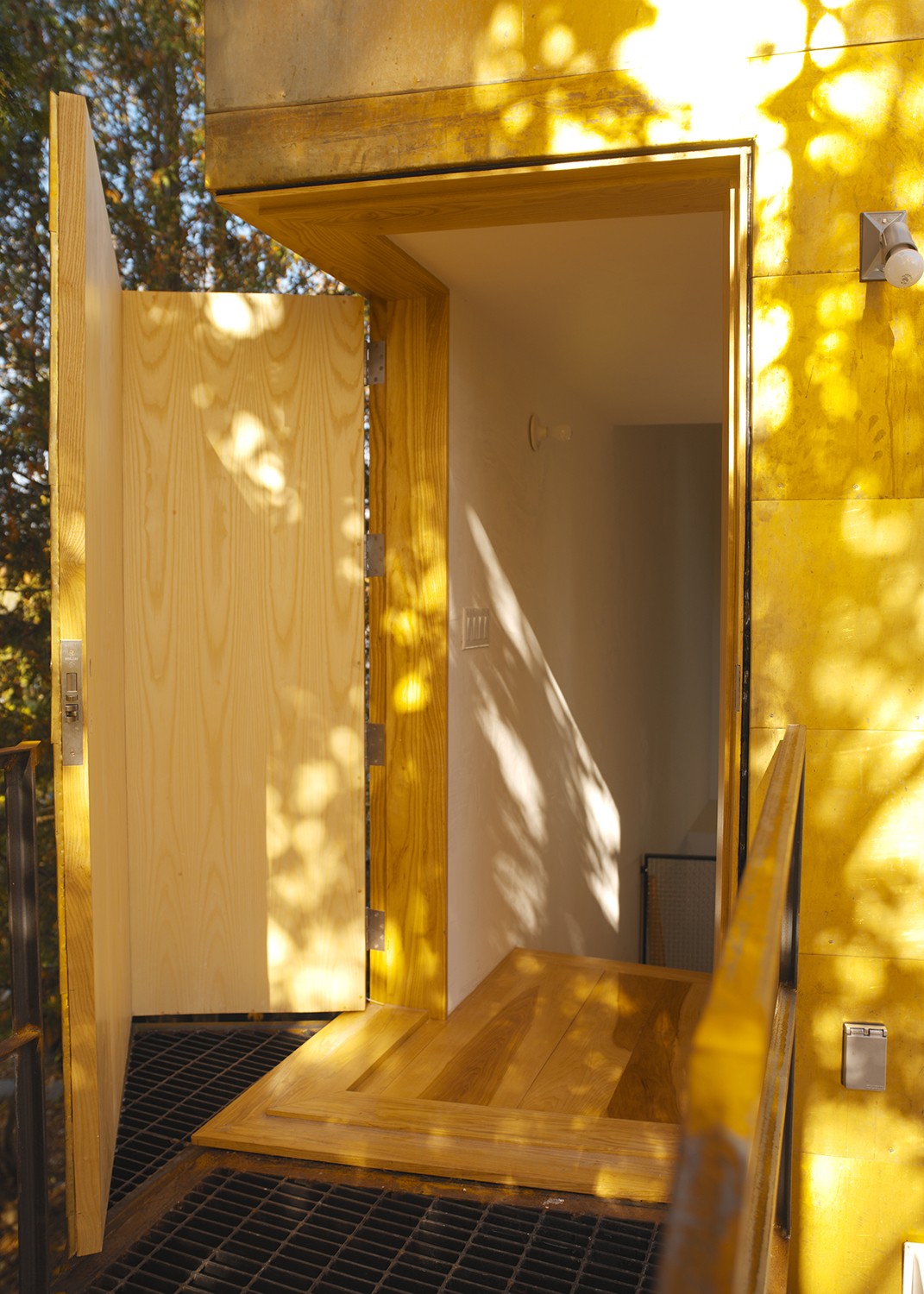 https://s3.us-east-2.amazonaws.com/steven-holl/uploads/projects/project-images/AndyRyan_Nail_20041024NailCollector_ 0253_WV.jpg https://s3.us-east-2.amazonaws.com/steven-holl/uploads/projects/project-images/AndyRyan_Nail_20041024NailCollector_ 0253_WV.jpg