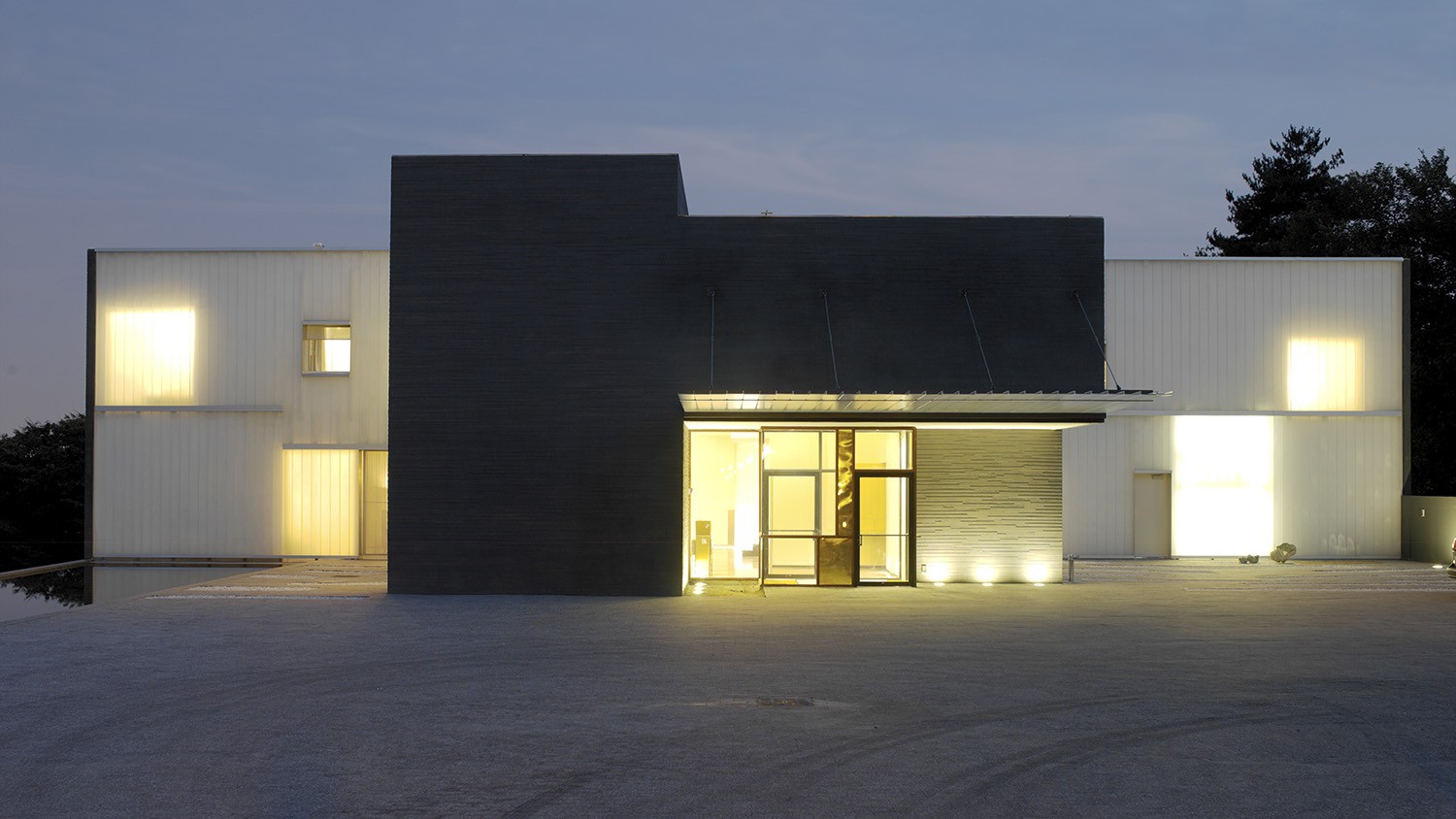 https://s3.us-east-2.amazonaws.com/steven-holl/uploads/projects/project-images/AndyRyan_Swiss_2006823SWSS_0123_WH.jpg https://s3.us-east-2.amazonaws.com/steven-holl/uploads/projects/project-images/AndyRyan_Swiss_2006823SWSS_0123_WH.jpg