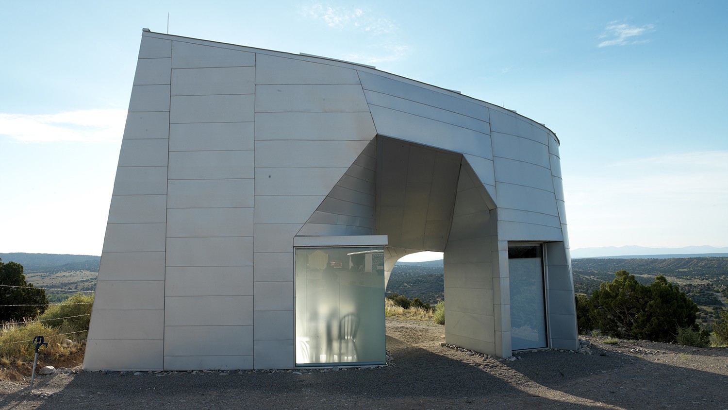 https://s3.us-east-2.amazonaws.com/steven-holl/uploads/projects/project-images/AndyRyan_Turbulence_2005_8_9_TrbHse_ 0299_WH.jpg https://s3.us-east-2.amazonaws.com/steven-holl/uploads/projects/project-images/AndyRyan_Turbulence_2005_8_9_TrbHse_ 0299_WH.jpg