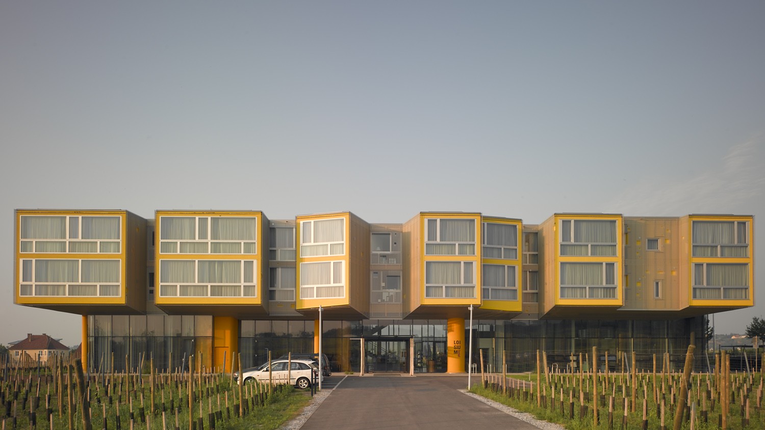 https://s3.us-east-2.amazonaws.com/steven-holl/uploads/projects/project-images/ChristianRichters_Loisium_cr3733220_WH.jpg https://s3.us-east-2.amazonaws.com/steven-holl/uploads/projects/project-images/ChristianRichters_Loisium_cr3733220_WH.jpg