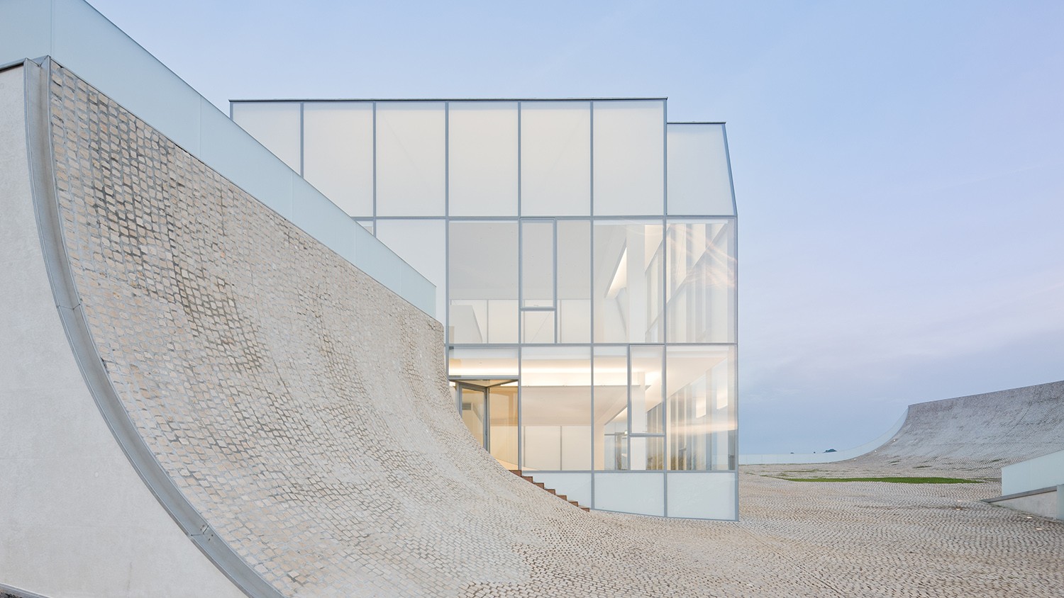https://s3.us-east-2.amazonaws.com/steven-holl/uploads/projects/project-images/IwanBaan_Biarritz_BiarritzSHA10-127307_WH.jpg https://s3.us-east-2.amazonaws.com/steven-holl/uploads/projects/project-images/IwanBaan_Biarritz_BiarritzSHA10-127307_WH.jpg