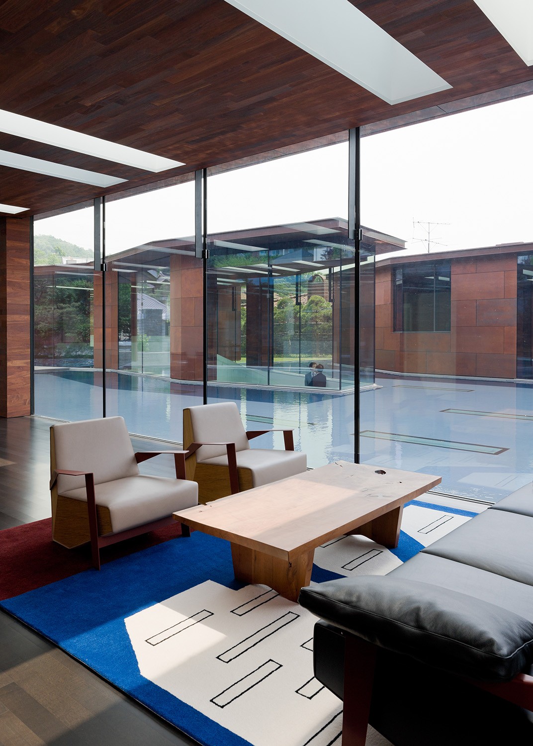 https://s3.us-east-2.amazonaws.com/steven-holl/uploads/projects/project-images/IwanBaan_Daeyang_SHA8569_WV.jpg https://s3.us-east-2.amazonaws.com/steven-holl/uploads/projects/project-images/IwanBaan_Daeyang_SHA8569_WV.jpg