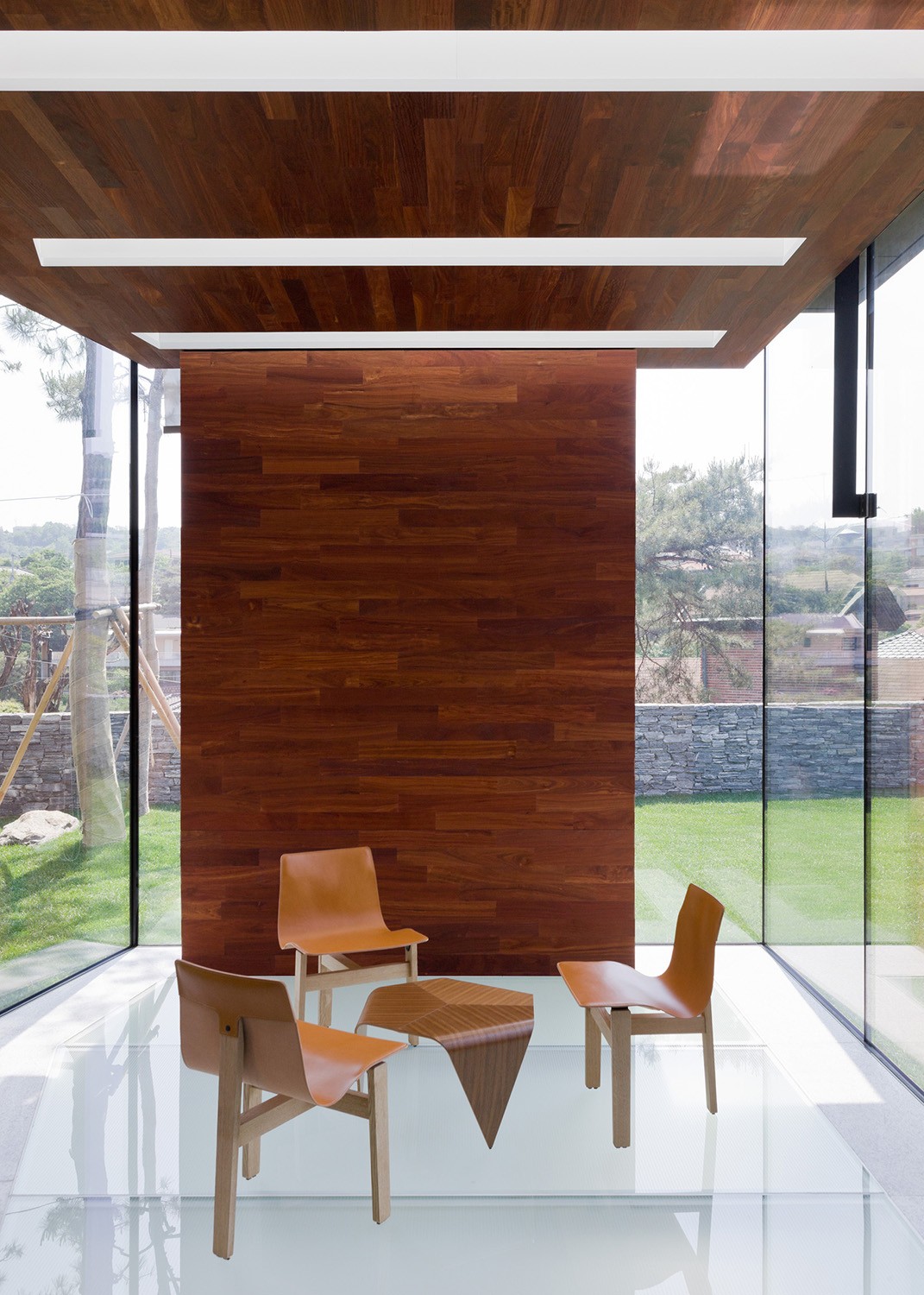 https://s3.us-east-2.amazonaws.com/steven-holl/uploads/projects/project-images/IwanBaan_Daeyang_SHA8619_WV.jpg https://s3.us-east-2.amazonaws.com/steven-holl/uploads/projects/project-images/IwanBaan_Daeyang_SHA8619_WV.jpg