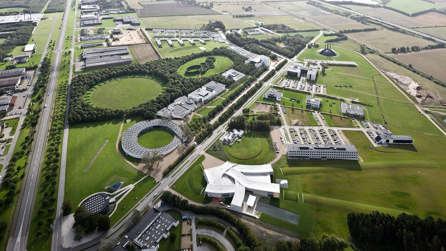 https://s3.us-east-2.amazonaws.com/steven-holl/uploads/projects/project-images/IwanBaan_Herning_ArtSHA4117_WH.jpg https://s3.us-east-2.amazonaws.com/steven-holl/uploads/projects/project-images/IwanBaan_Herning_ArtSHA4117_WH.jpg