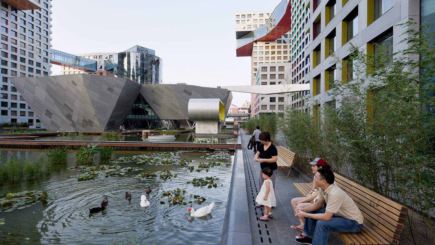 https://s3.us-east-2.amazonaws.com/steven-holl/uploads/projects/project-images/IwanBaan_LinkedHybrid_09-06 8865_WH.jpg https://s3.us-east-2.amazonaws.com/steven-holl/uploads/projects/project-images/IwanBaan_LinkedHybrid_09-06 8865_WH.jpg