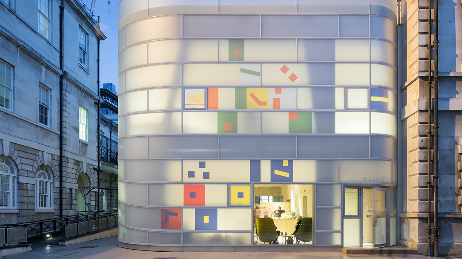 https://s3.us-east-2.amazonaws.com/steven-holl/uploads/projects/project-images/IwanBaan_Maggies_SHA5850_WH.jpg https://s3.us-east-2.amazonaws.com/steven-holl/uploads/projects/project-images/IwanBaan_Maggies_SHA5850_WH.jpg