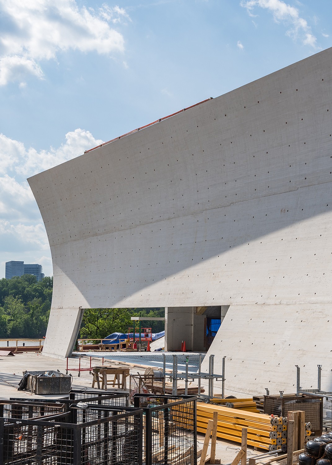 https://s3.us-east-2.amazonaws.com/steven-holl/uploads/projects/project-images/JontahanMorefield_JFK_2018_05_25-Kennedy Center Expansion-DSC_3063_WV.jpg https://s3.us-east-2.amazonaws.com/steven-holl/uploads/projects/project-images/JontahanMorefield_JFK_2018_05_25-Kennedy Center Expansion-DSC_3063_WV.jpg
