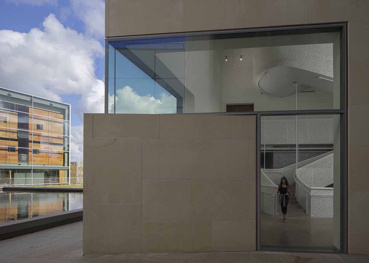 https://s3.us-east-2.amazonaws.com/steven-holl/uploads/projects/project-images/PaulWarchol_LCA_U8A5891_WC-Copy.jpg https://s3.us-east-2.amazonaws.com/steven-holl/uploads/projects/project-images/PaulWarchol_LCA_U8A5891_WC-Copy.jpg