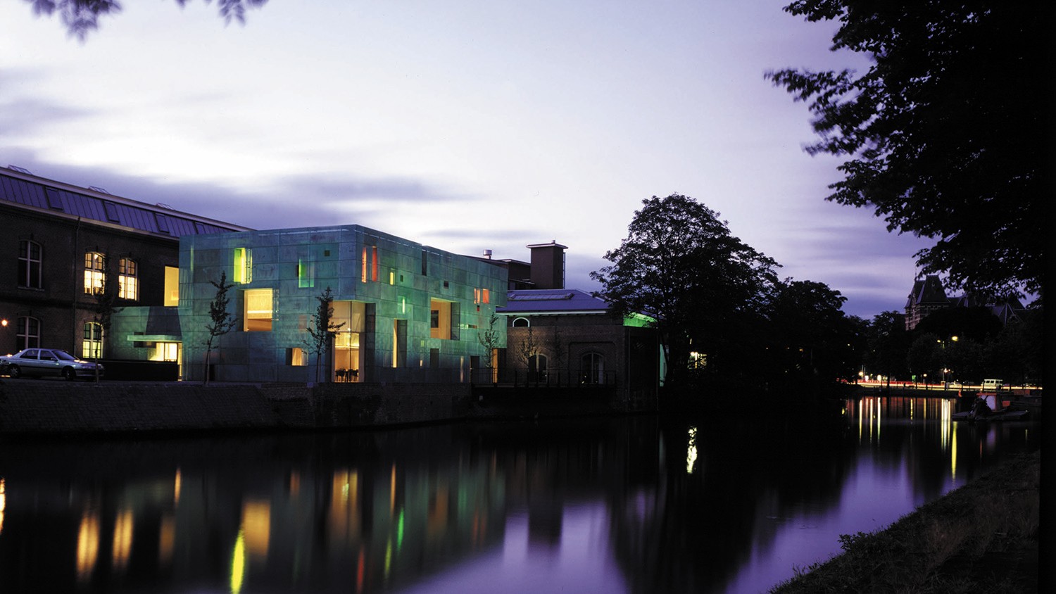 https://s3.us-east-2.amazonaws.com/steven-holl/uploads/projects/project-images/PaulWarchol_Sarph_0005434B_WH.jpg https://s3.us-east-2.amazonaws.com/steven-holl/uploads/projects/project-images/PaulWarchol_Sarph_0005434B_WH.jpg
