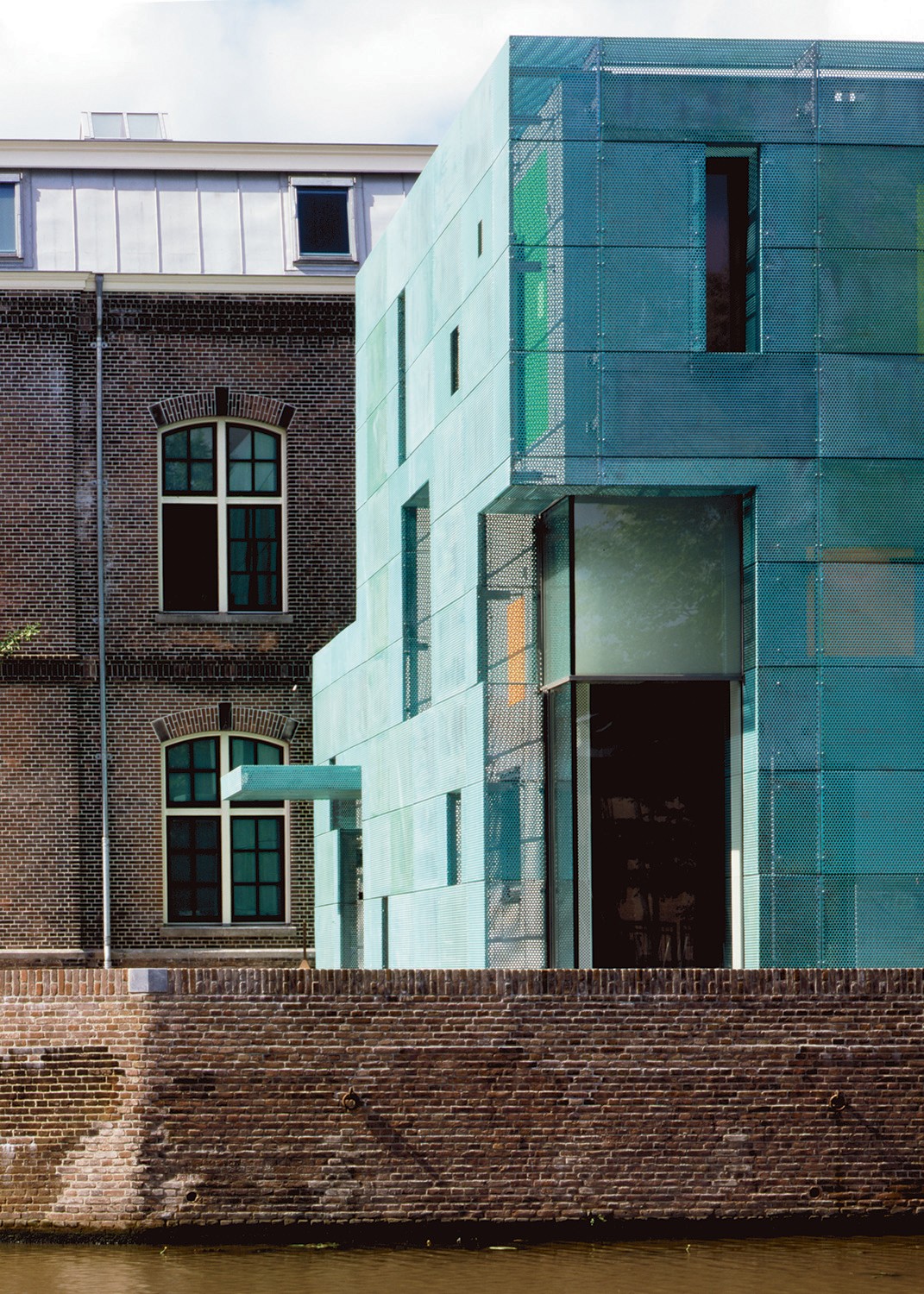 https://s3.us-east-2.amazonaws.com/steven-holl/uploads/projects/project-images/PaulWarchol_Sarph_155BE02PW_WV.jpg https://s3.us-east-2.amazonaws.com/steven-holl/uploads/projects/project-images/PaulWarchol_Sarph_155BE02PW_WV.jpg