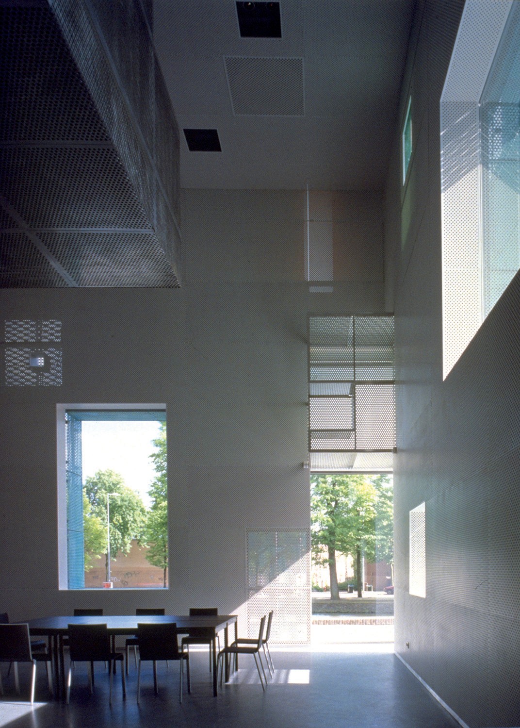 https://s3.us-east-2.amazonaws.com/steven-holl/uploads/projects/project-images/PaulWarchol_Sarph_155BI04PW_WV.jpg https://s3.us-east-2.amazonaws.com/steven-holl/uploads/projects/project-images/PaulWarchol_Sarph_155BI04PW_WV.jpg
