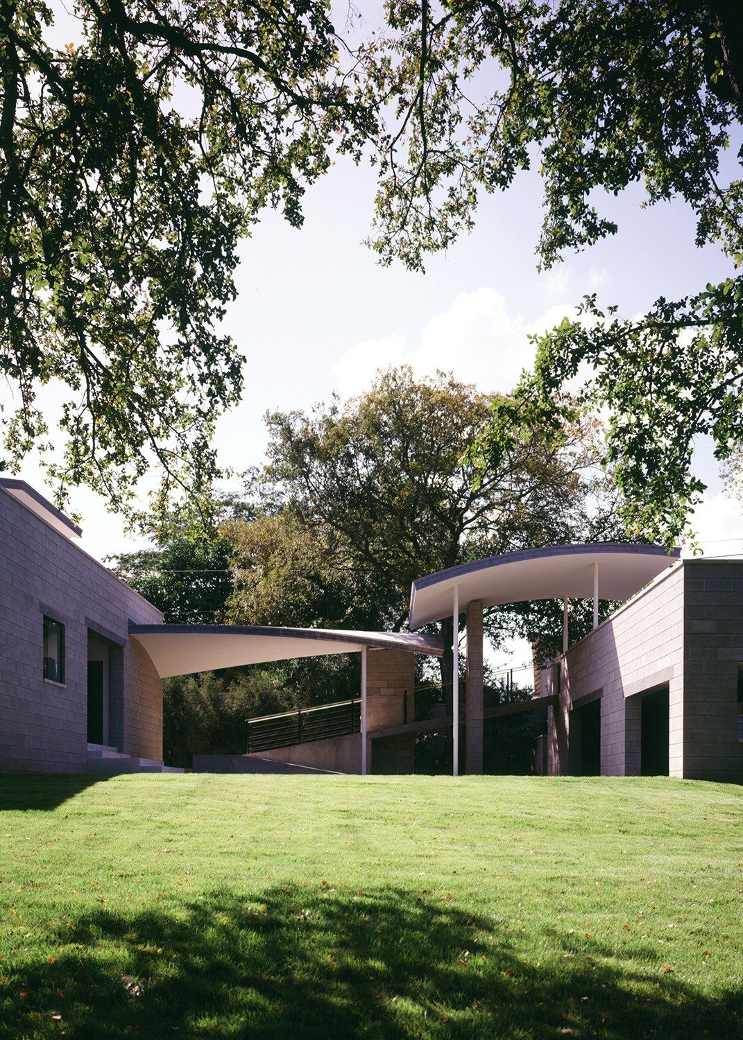 https://s3.us-east-2.amazonaws.com/steven-holl/uploads/projects/project-images/PaulWarchol_Stretto_92-055-08B_WV.jpg https://s3.us-east-2.amazonaws.com/steven-holl/uploads/projects/project-images/PaulWarchol_Stretto_92-055-08B_WV.jpg