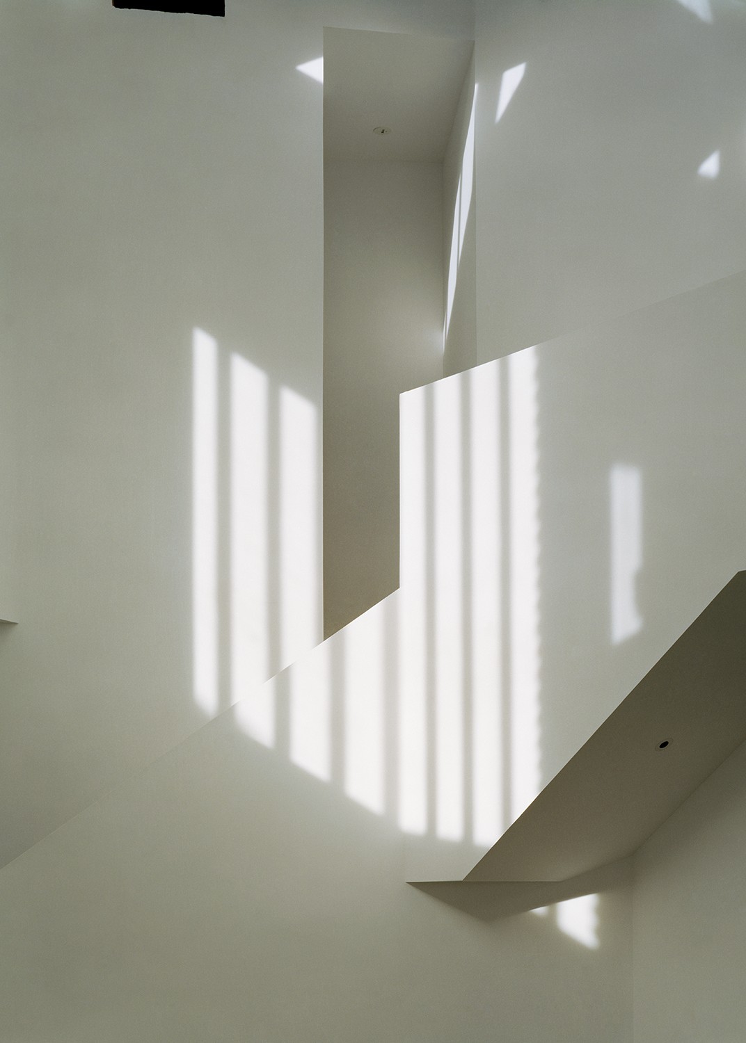 https://s3.us-east-2.amazonaws.com/steven-holl/uploads/projects/project-images/PaulWarchol_WritingwithLight_04-049-10A_WV.jpg https://s3.us-east-2.amazonaws.com/steven-holl/uploads/projects/project-images/PaulWarchol_WritingwithLight_04-049-10A_WV.jpg