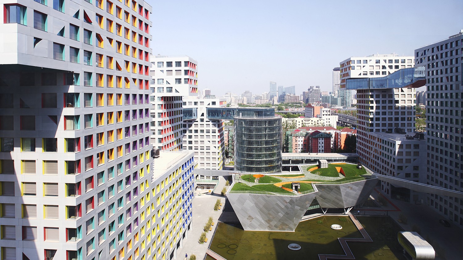https://s3.us-east-2.amazonaws.com/steven-holl/uploads/projects/project-images/ShuHe_LinkedHybrid_MG_9512-med_WH.jpg https://s3.us-east-2.amazonaws.com/steven-holl/uploads/projects/project-images/ShuHe_LinkedHybrid_MG_9512-med_WH.jpg