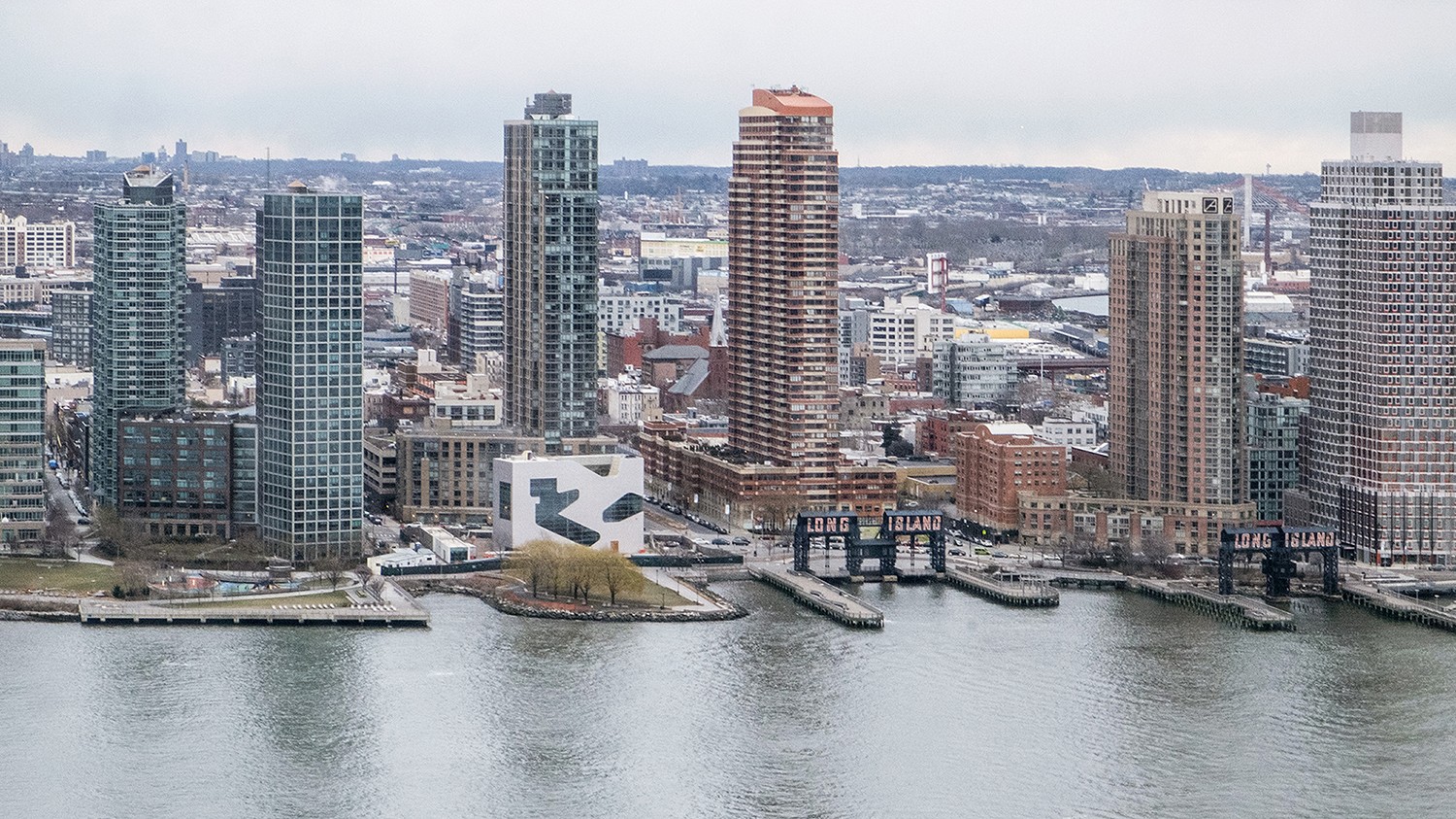 https://s3.us-east-2.amazonaws.com/steven-holl/uploads/projects/project-images/StevenHollArchitects_HPL_DSF9727_WH_.jpg https://s3.us-east-2.amazonaws.com/steven-holl/uploads/projects/project-images/StevenHollArchitects_HPL_DSF9727_WH_.jpg