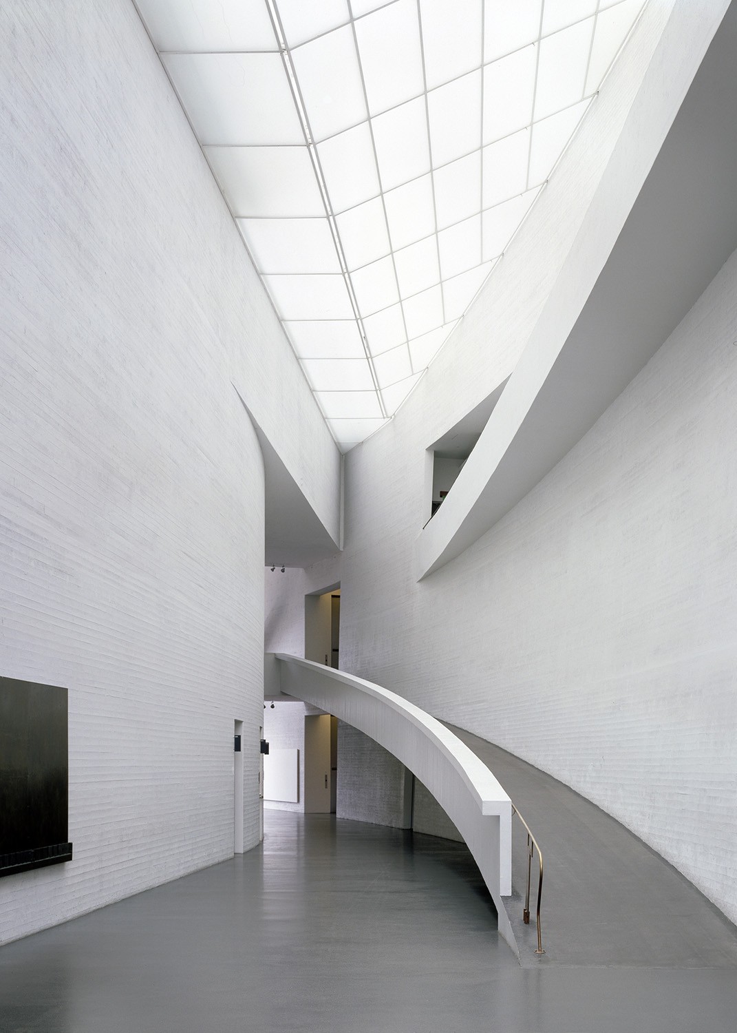 https://s3.us-east-2.amazonaws.com/steven-holl/uploads/projects/project-images/StevenHollArchitects_Kiasma_LobbyPhotoRecent_WV.jpg https://s3.us-east-2.amazonaws.com/steven-holl/uploads/projects/project-images/StevenHollArchitects_Kiasma_LobbyPhotoRecent_WV.jpg