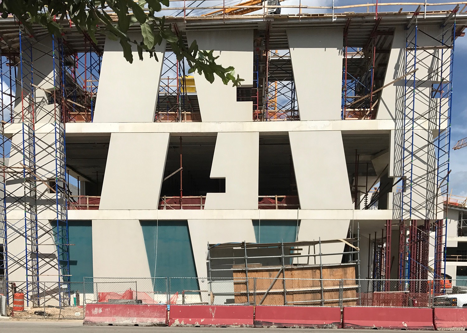 https://s3.us-east-2.amazonaws.com/steven-holl/uploads/projects/project-images/StevenHollArchitects_MFAH_SHA_construction2_WV.jpg https://s3.us-east-2.amazonaws.com/steven-holl/uploads/projects/project-images/StevenHollArchitects_MFAH_SHA_construction2_WV.jpg
