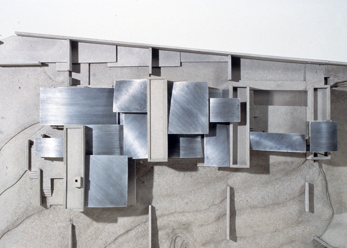 https://s3.us-east-2.amazonaws.com/steven-holl/uploads/projects/project-images/StevenHollArchitects_strettomodel2_WC.jpg https://s3.us-east-2.amazonaws.com/steven-holl/uploads/projects/project-images/StevenHollArchitects_strettomodel2_WC.jpg