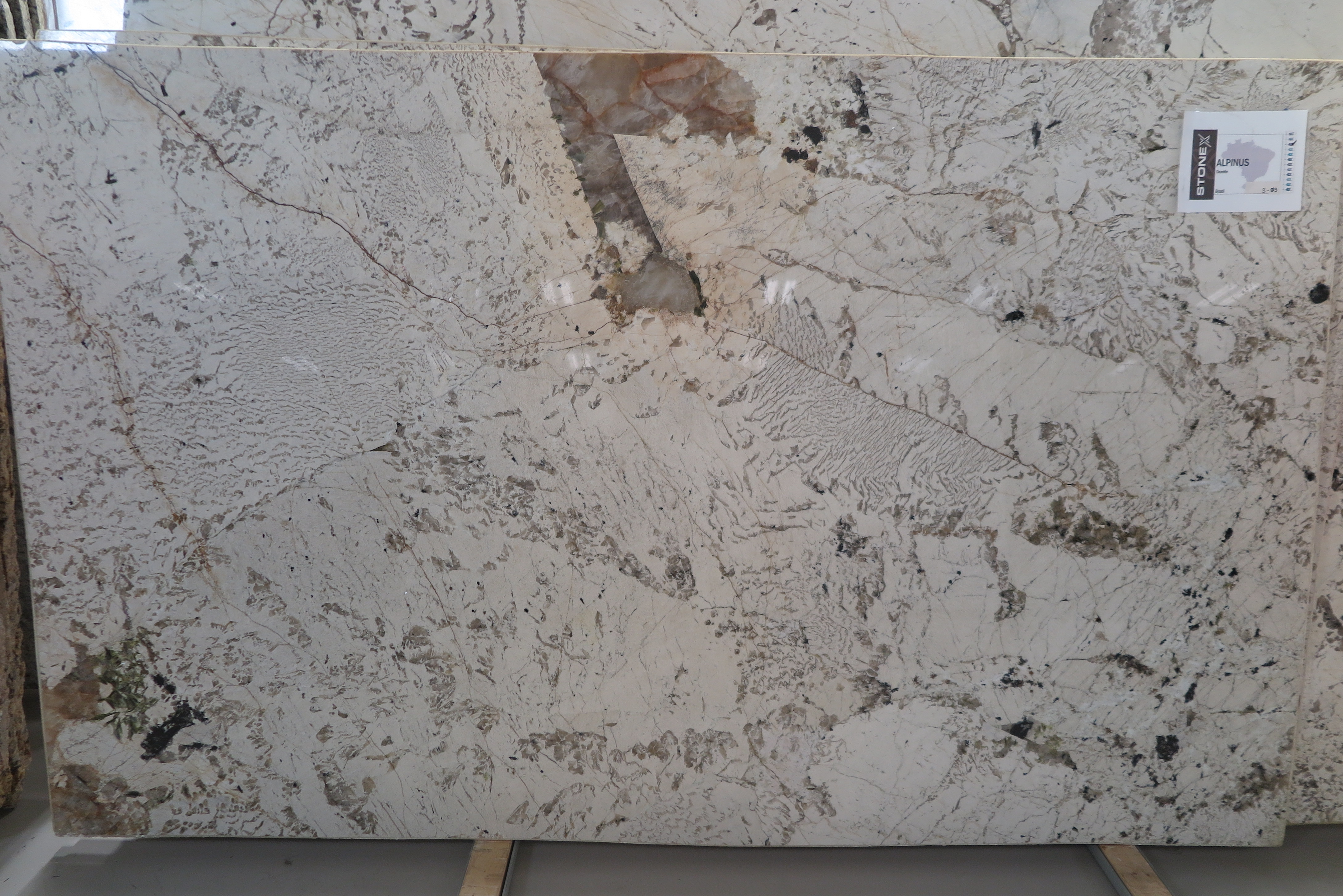 Alpinus (Alpine White) Polished 3cm – Granite - Granite Stone Slab