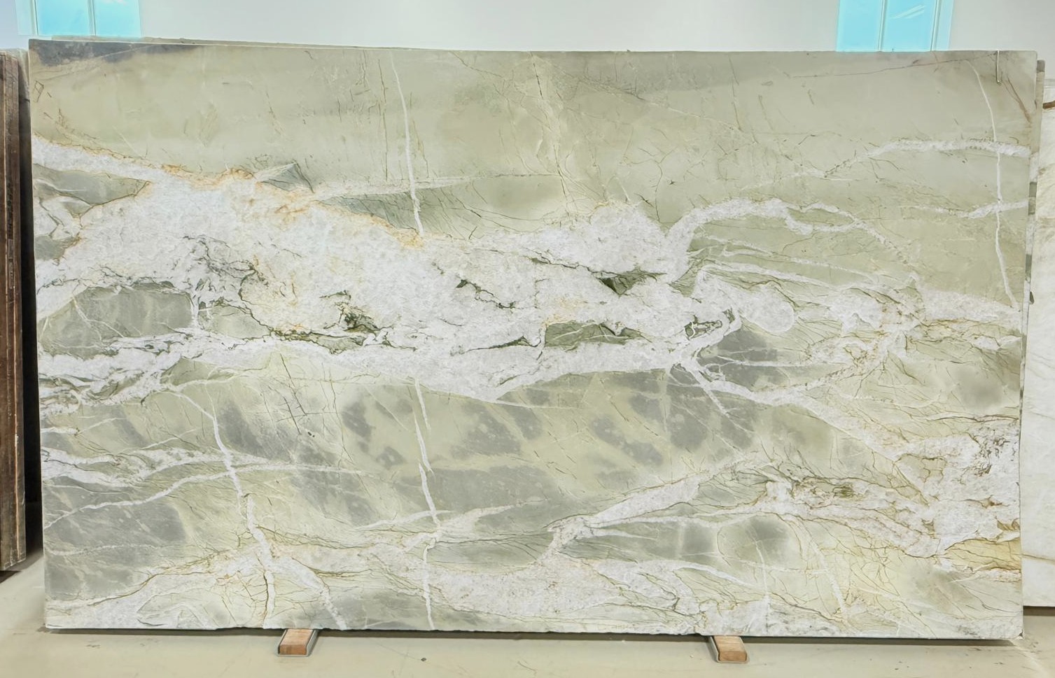 Azure Gem Honed 3cm – Quartzite