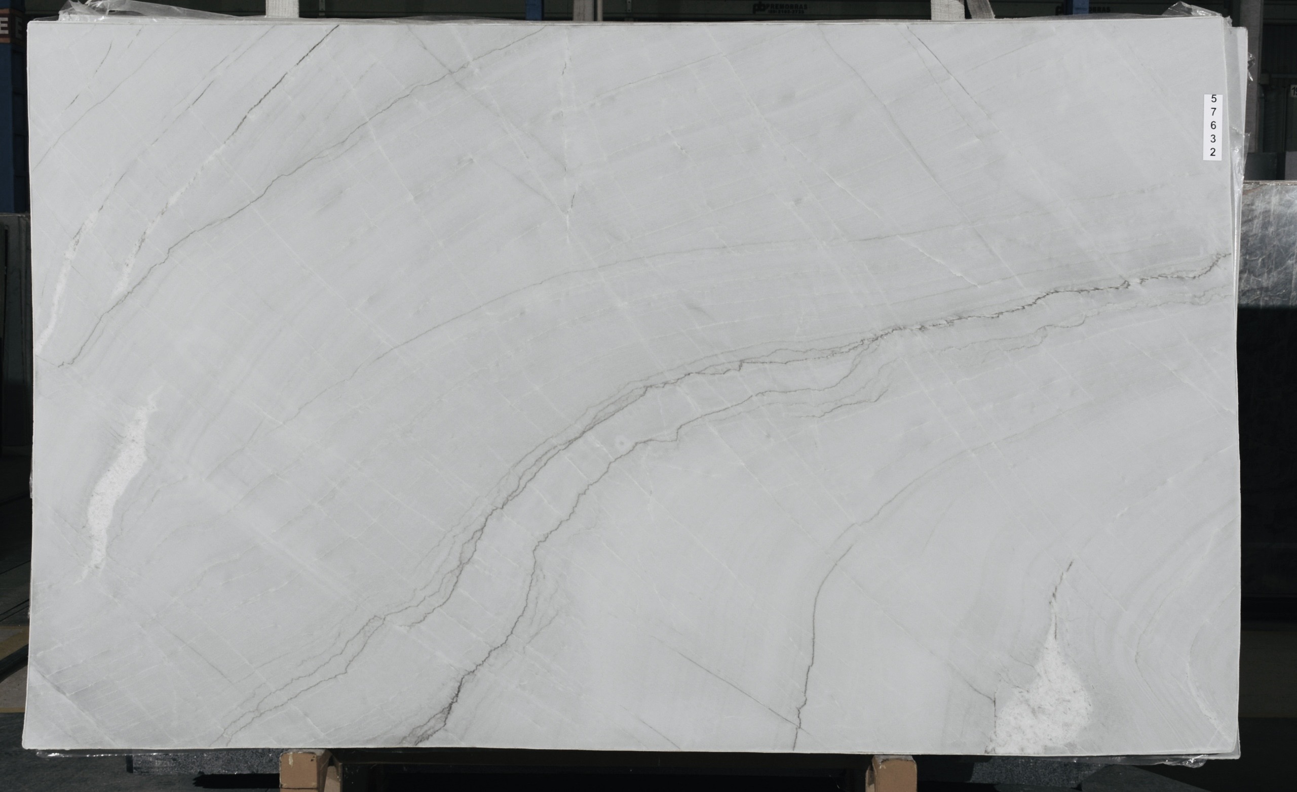 Azurra Bay Honed 3cm – Quartzite