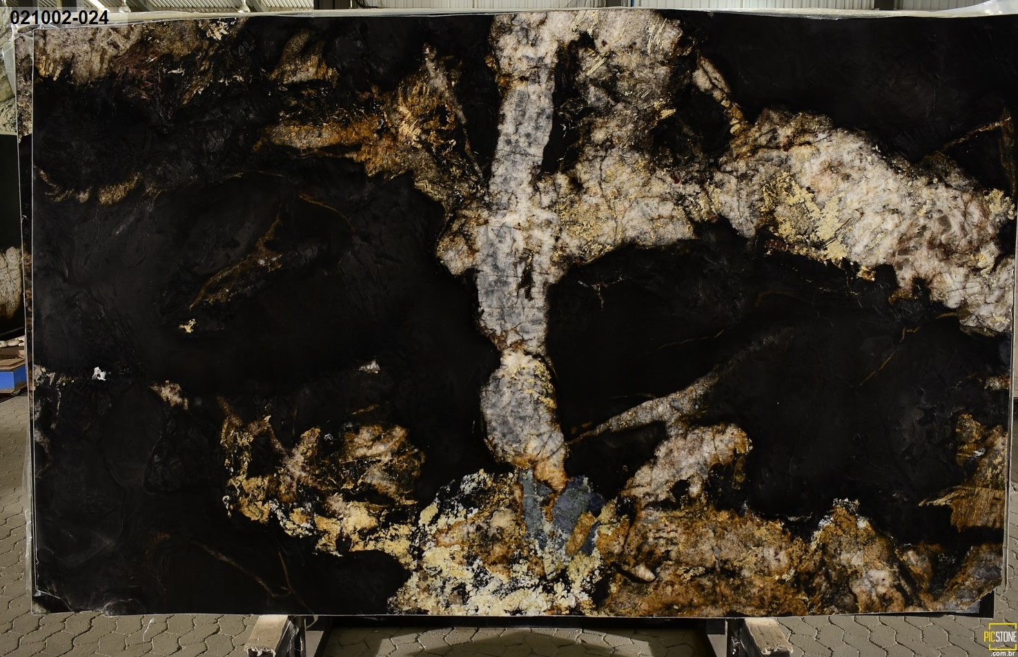 Belatrix Crystal Leathered 2cm – Granite - Granite Stone Slab