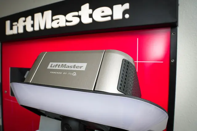 Residential garage door repair
