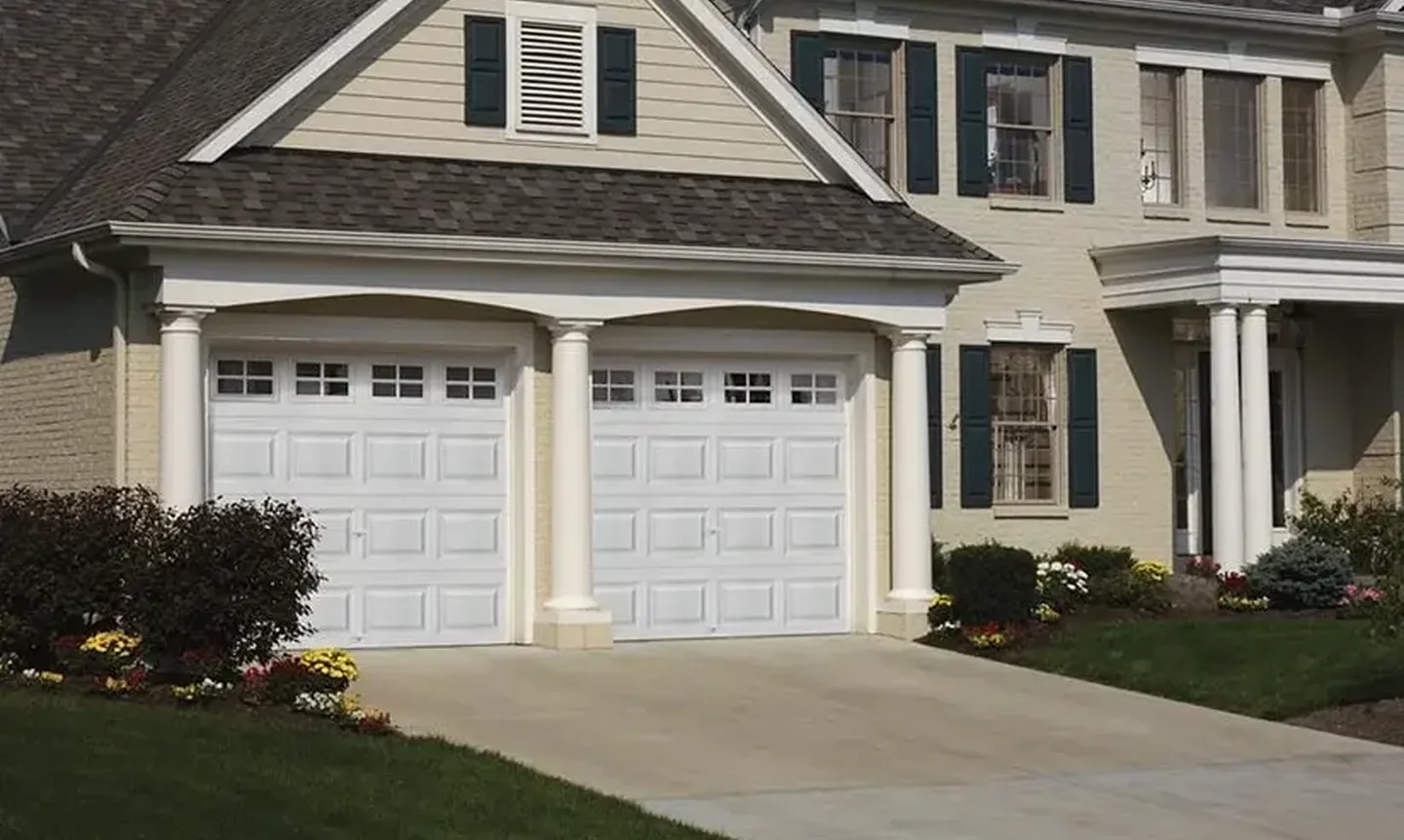 Classic steel short elegant colonial window white garage door 02