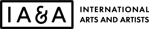   IA A horizontal black