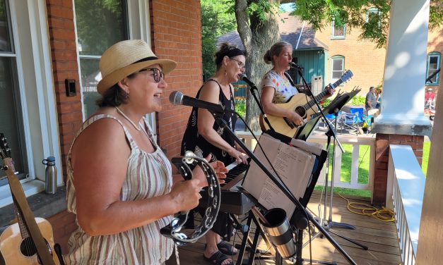 Perfect weather for Porchfest in Vankleek Hill