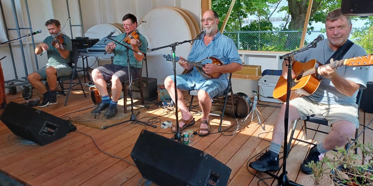 Grand Finalé at Macdonell-Williamson House