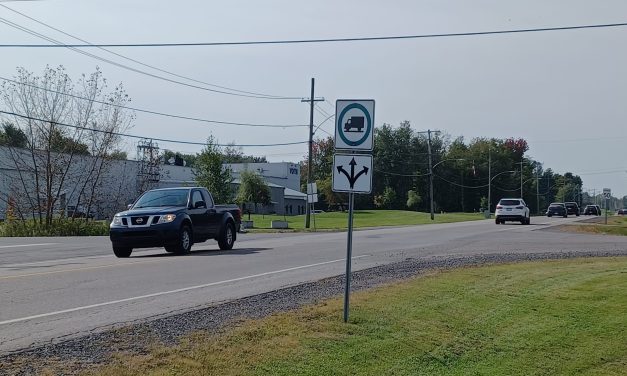 Champlain heavy vehicle motion gets support from other municipalities