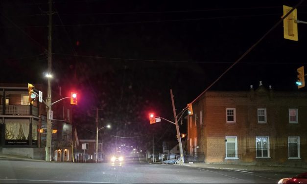 Truck strikes pole at Vankleek Hill intersection