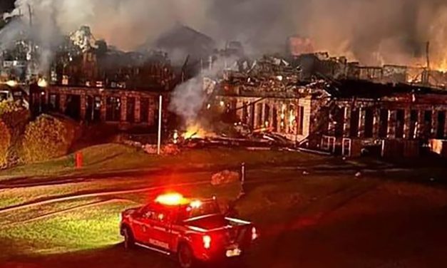 Fire at Hôtel Lac Carling in Grenville-sur-la-Rouge