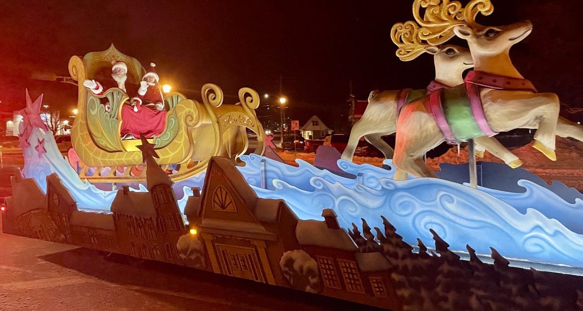 Lachute Santa Claus Parade showcases holiday spirit
