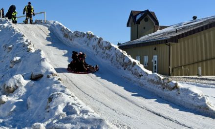 A bright and sunny St-Bernardin Winter Carnival