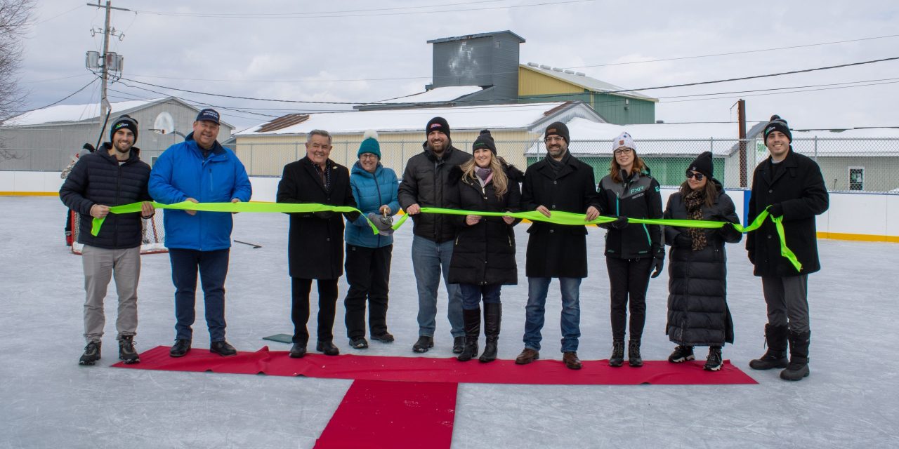 New outdoor rink St-Albert officially opens