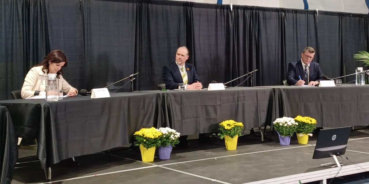 Three Prescott-Russell-Cumberland candidates participate in Hawkesbury debate